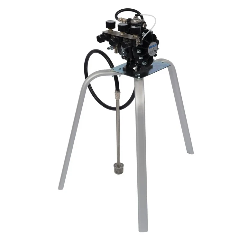 DX70-Membranpumpen auf Dreibein