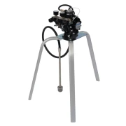DX70-Membranpumpen auf Dreibein