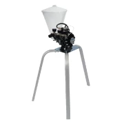 DX70-Membranpumpen auf Dreibein mit Oberbehälter